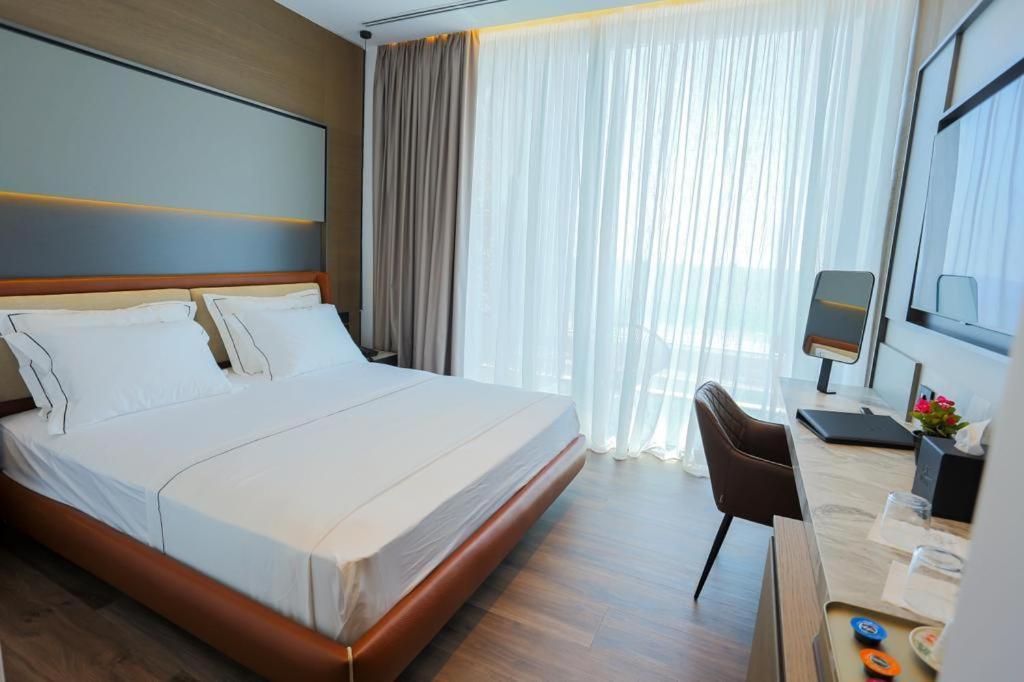 Nassau Hotel Dhermi Exterior photo